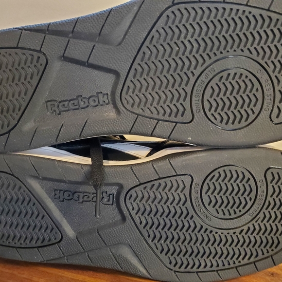 Reebok Men's Composite toe sneaker size 9 wide - Picture 2 of 6